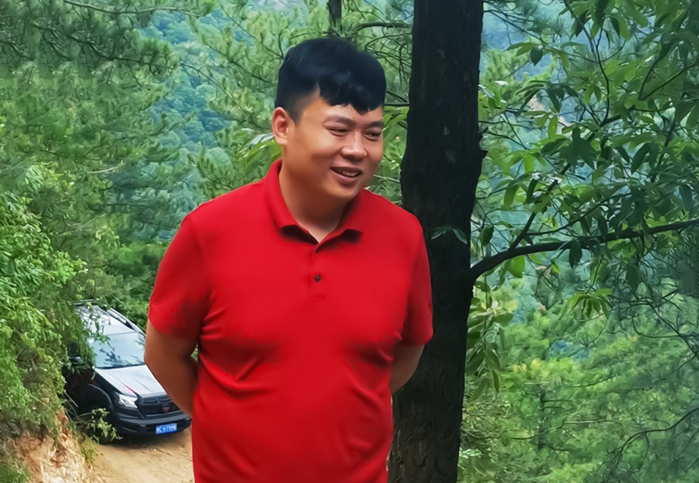 开元集团董事长许明月莅临卢氏中科视察指导工作